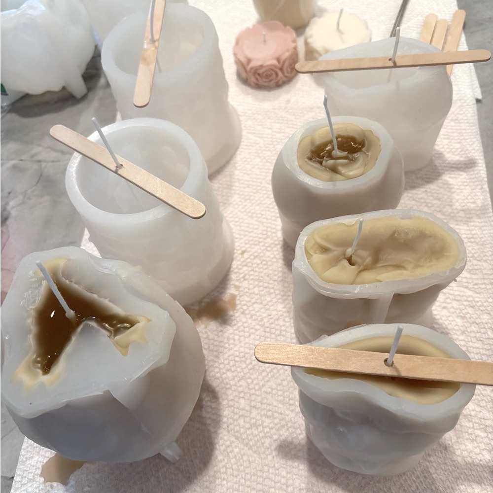 Handmade Soy White Rose / Peony Candle Non-toxic Vanilla Fragrance - Picture 5 of 8